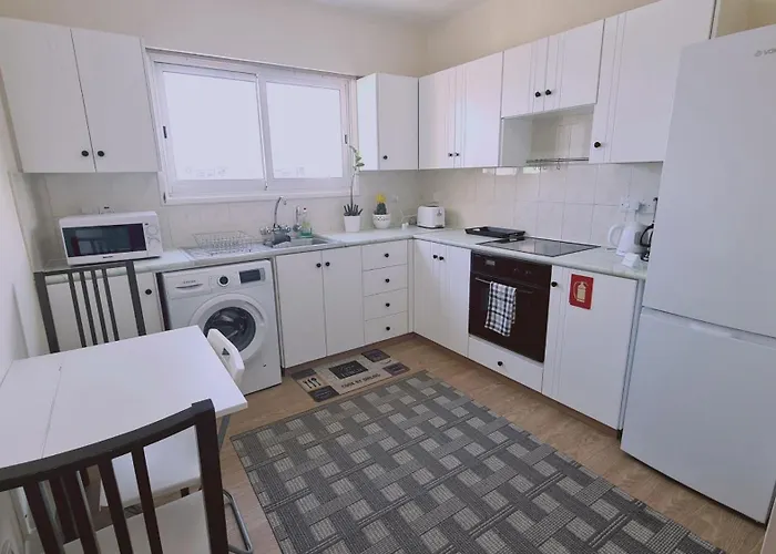 Sea And Salt Panoramic View Apartment Larnaka